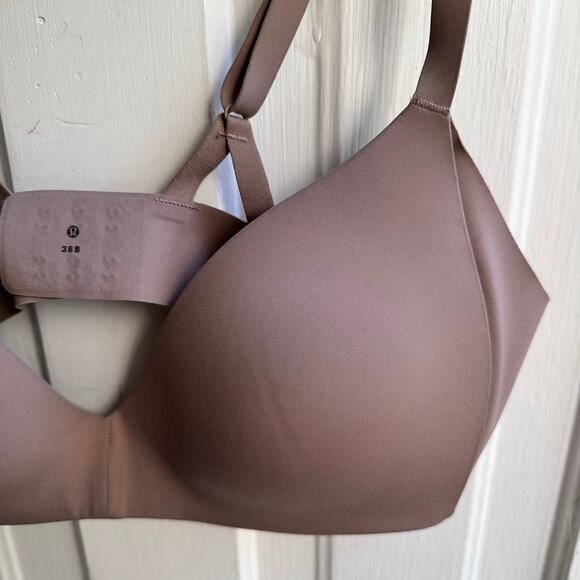 Lululemon Take Shape Bra in Henna - Picture 3 of 7